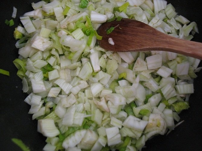 Pastai cu salsa de legume