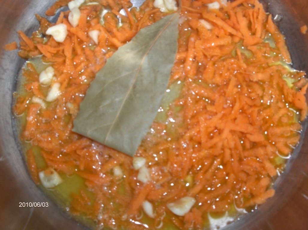 Snitele cu sos de smântânã si ciuperci(Bifinhos c/cogumelos)