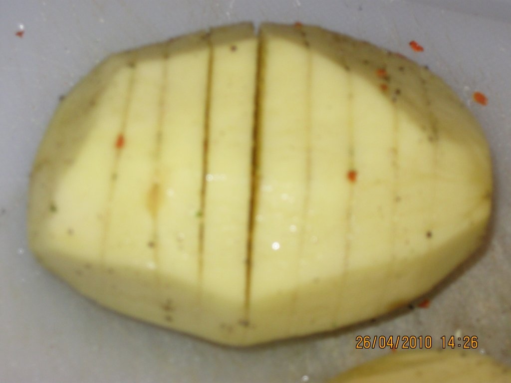 Cuburi de pulpa de porc cu legume la cuptor