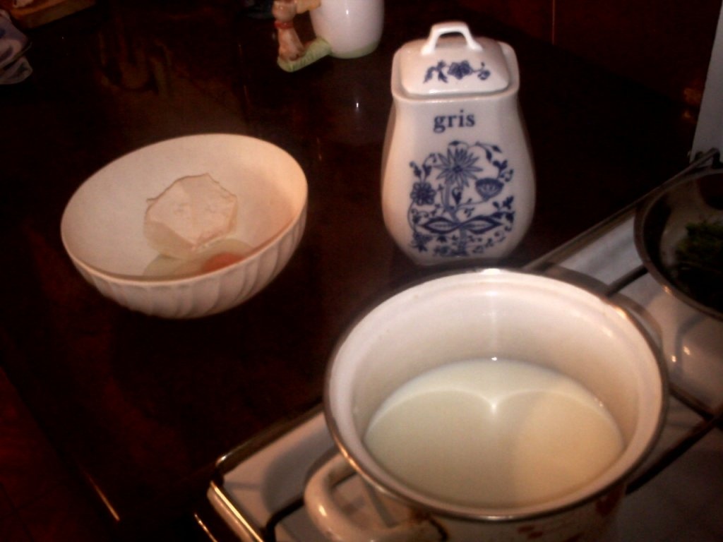 Barcute din cartofi,umplute cu urda