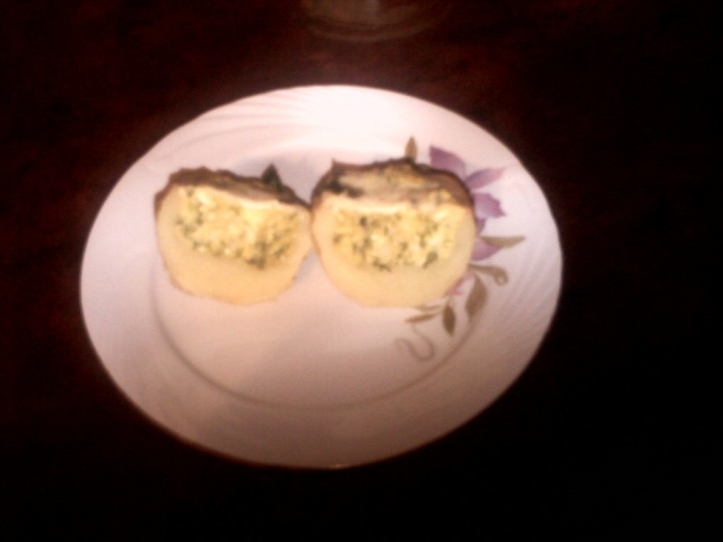 Barcute din cartofi,umplute cu urda