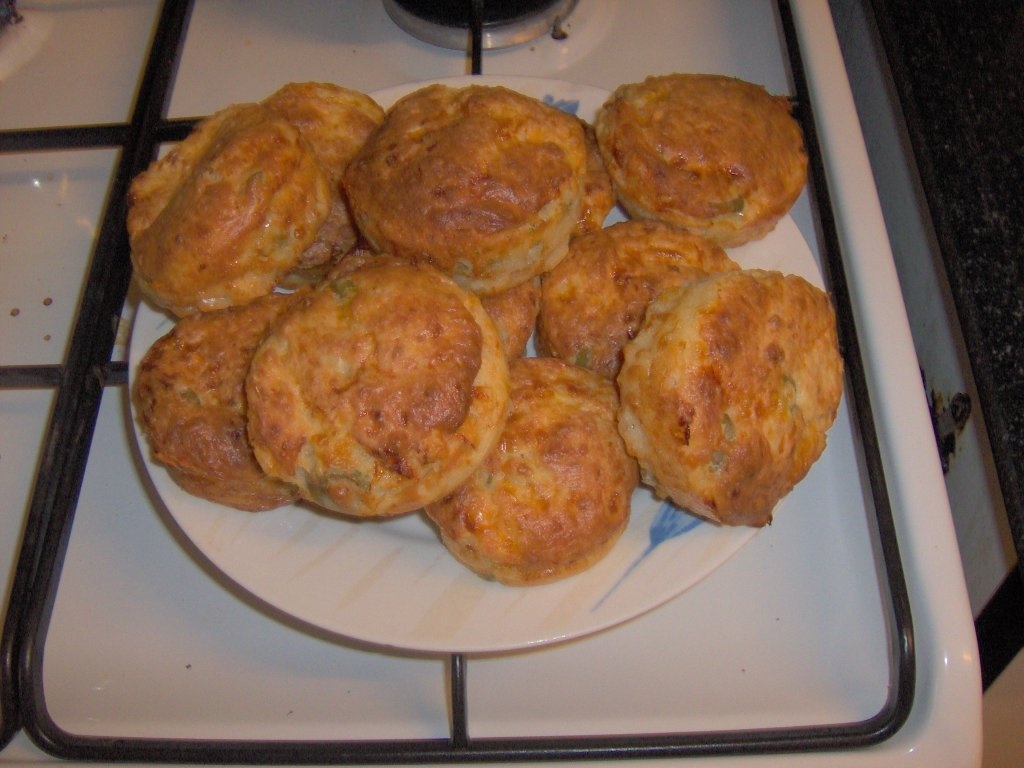 Mafinim cu branza si masline