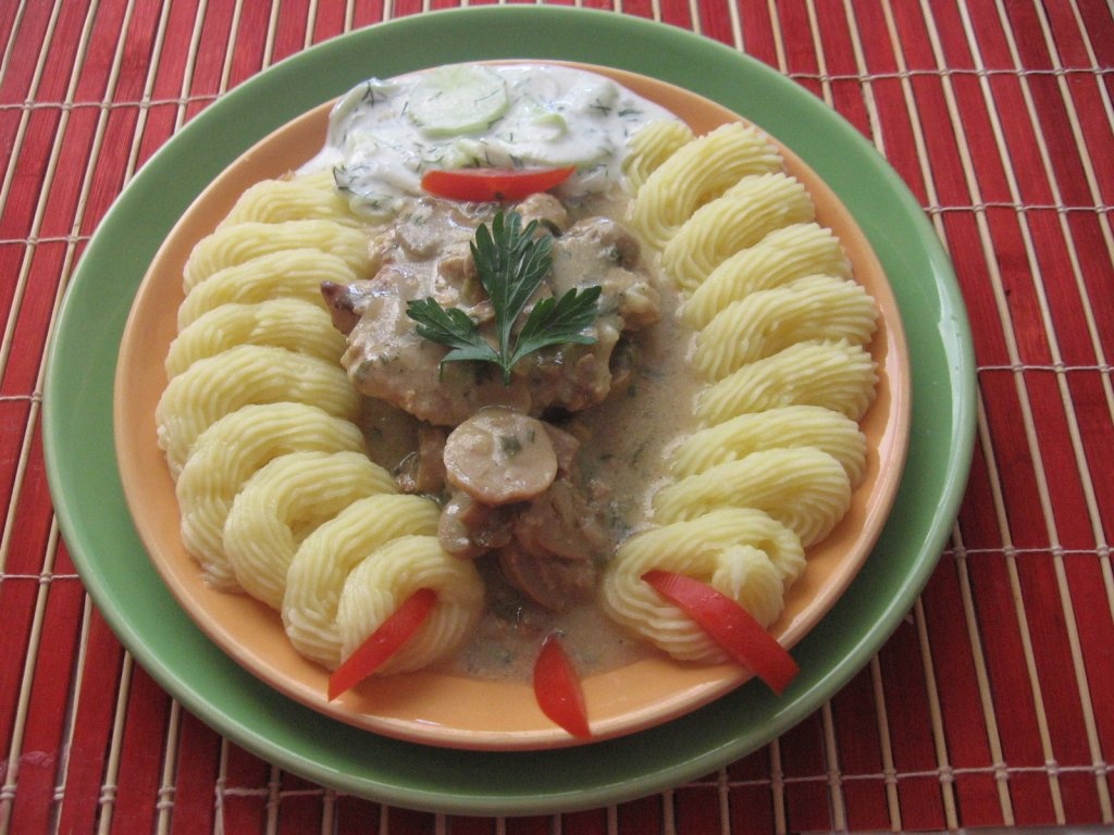 File de porc cu ciuperci