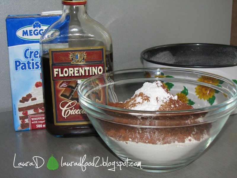 Chec cu frisca si bomboane M&Ms