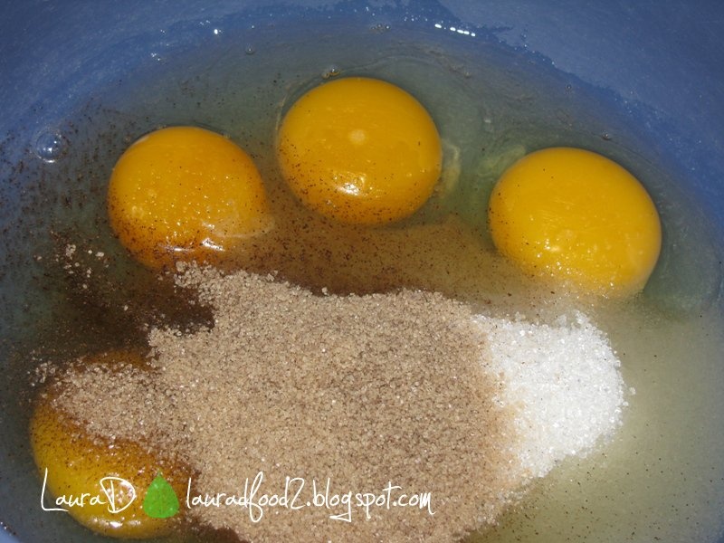 Chec cu frisca si bomboane M&Ms