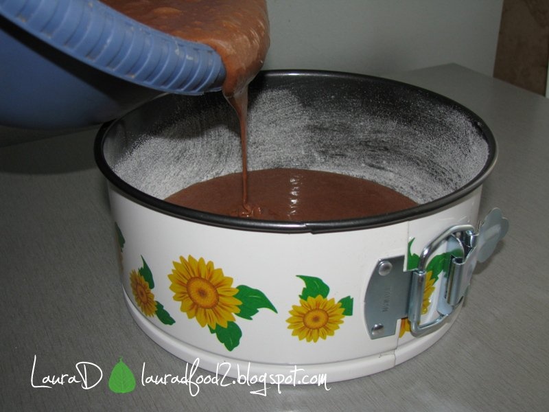 Chec cu frisca si bomboane M&Ms