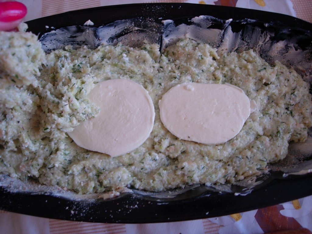 Chec din varza dulce cu mozzarella