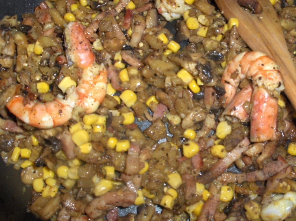 Vinete umplute cu ciuperci si garniturã de cartofii aromati  (Beringelas recheadas com cogumelos)