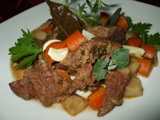 Boeuf Bourguignon/Carne de vita in sos de vin