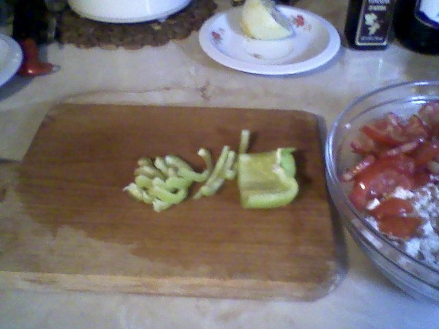 Salata din piept de pui cu branza de oi