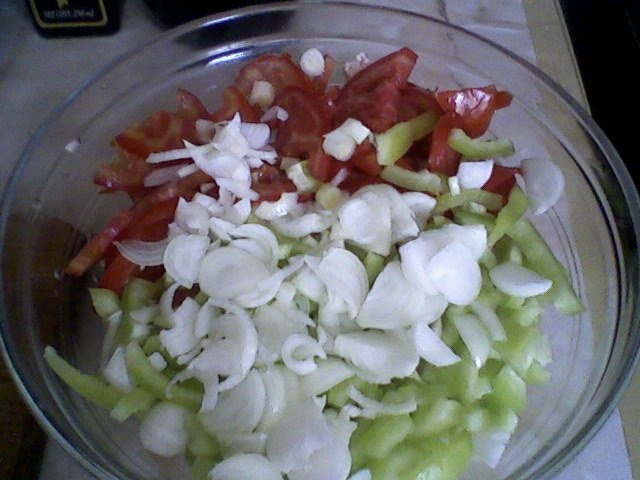 Salata din piept de pui cu branza de oi