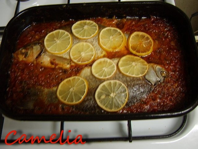 Platica si caras cu sos la tava