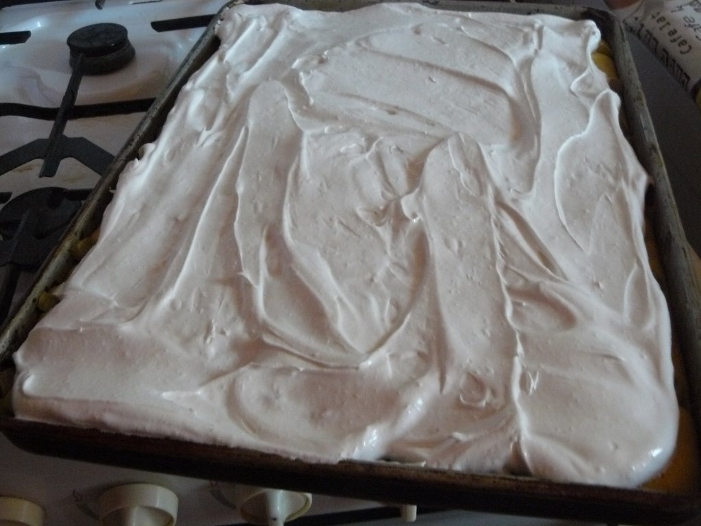 Prajitura cu rubarba si bezea