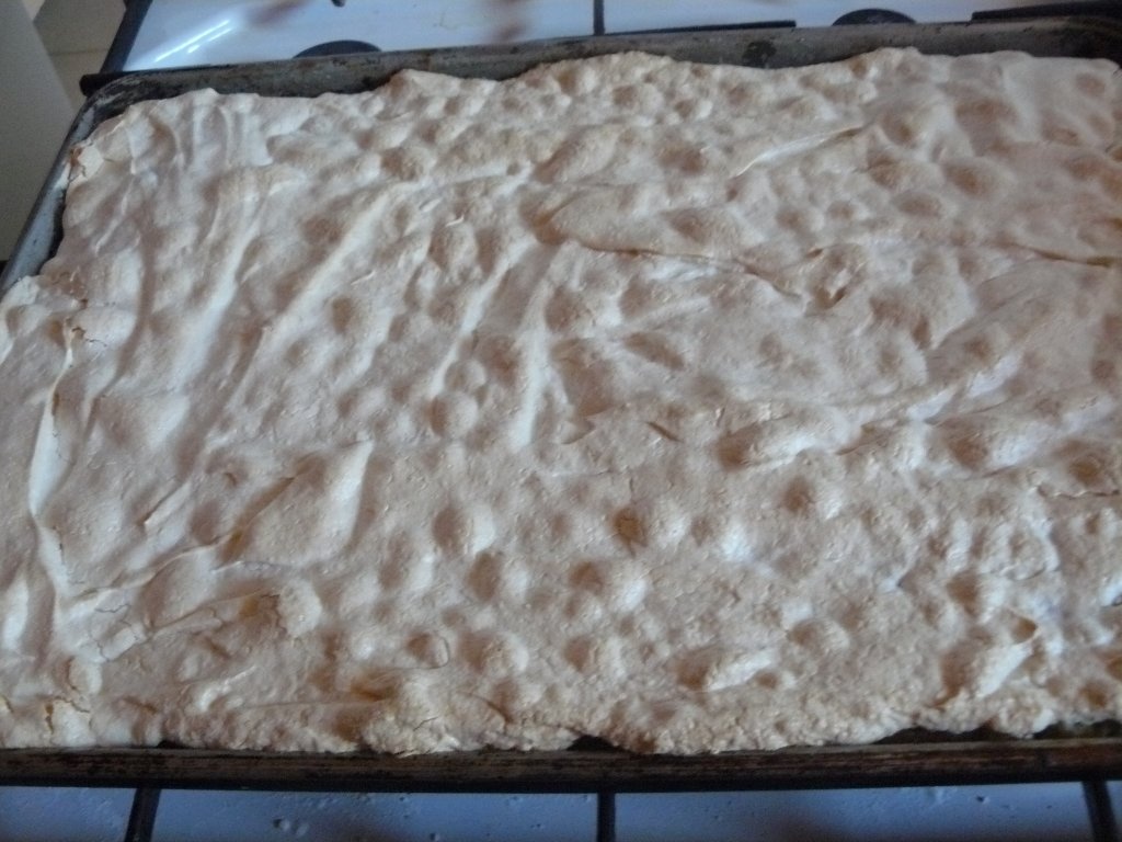 Prajitura cu rubarba si bezea