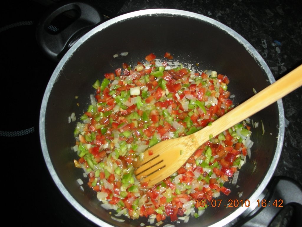 Paella cu fructe de mare