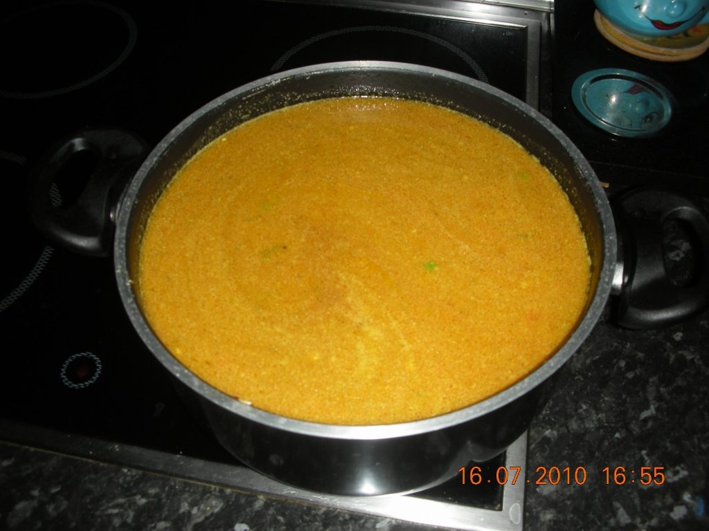 Paella cu fructe de mare