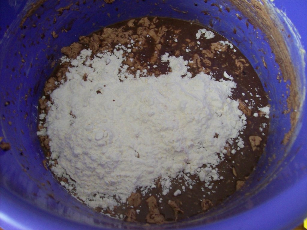 Prajitura ''La multi ani''