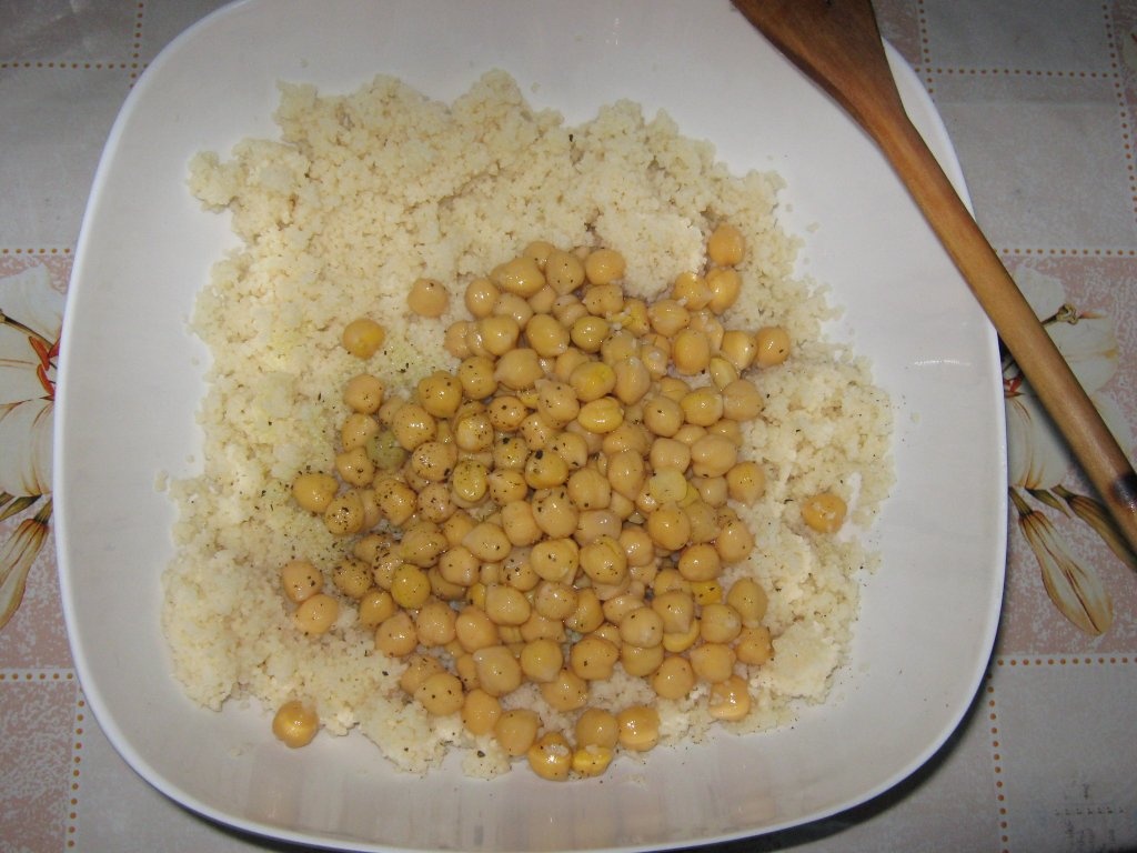 Salata de cuşcuş-specifica tarilor arabe