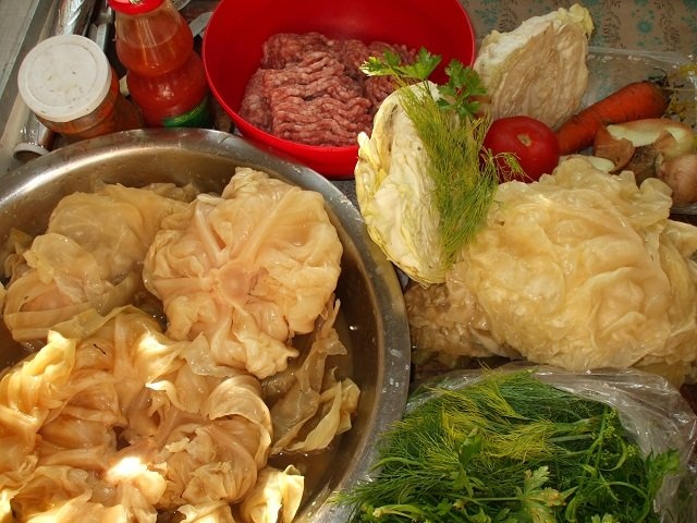 Sarmale cu varza acra si dulce