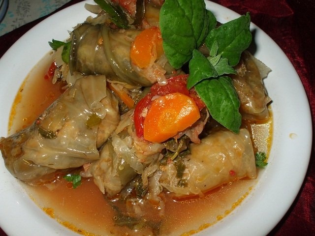 Sarmale cu varza acra si dulce