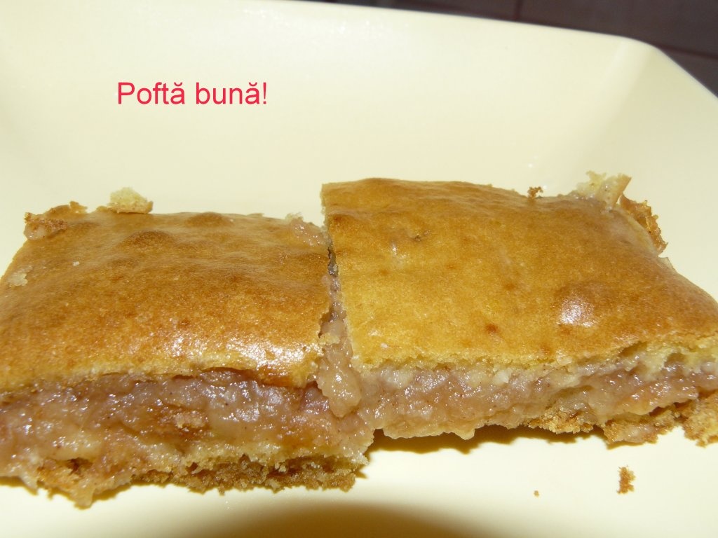 Prăjitură mea pufoasă şi rapidă cu mere de vară