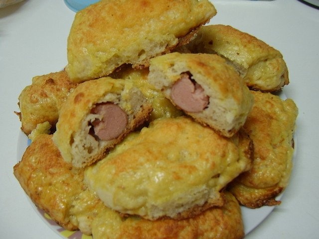 Cornulete cu crenvursti