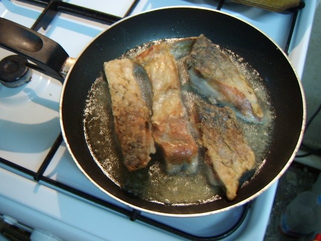 Crap romanesc prajit