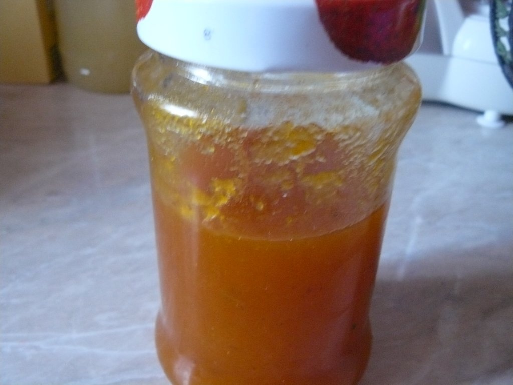 Ingheţată cu spumă de la dulceaţa de caise