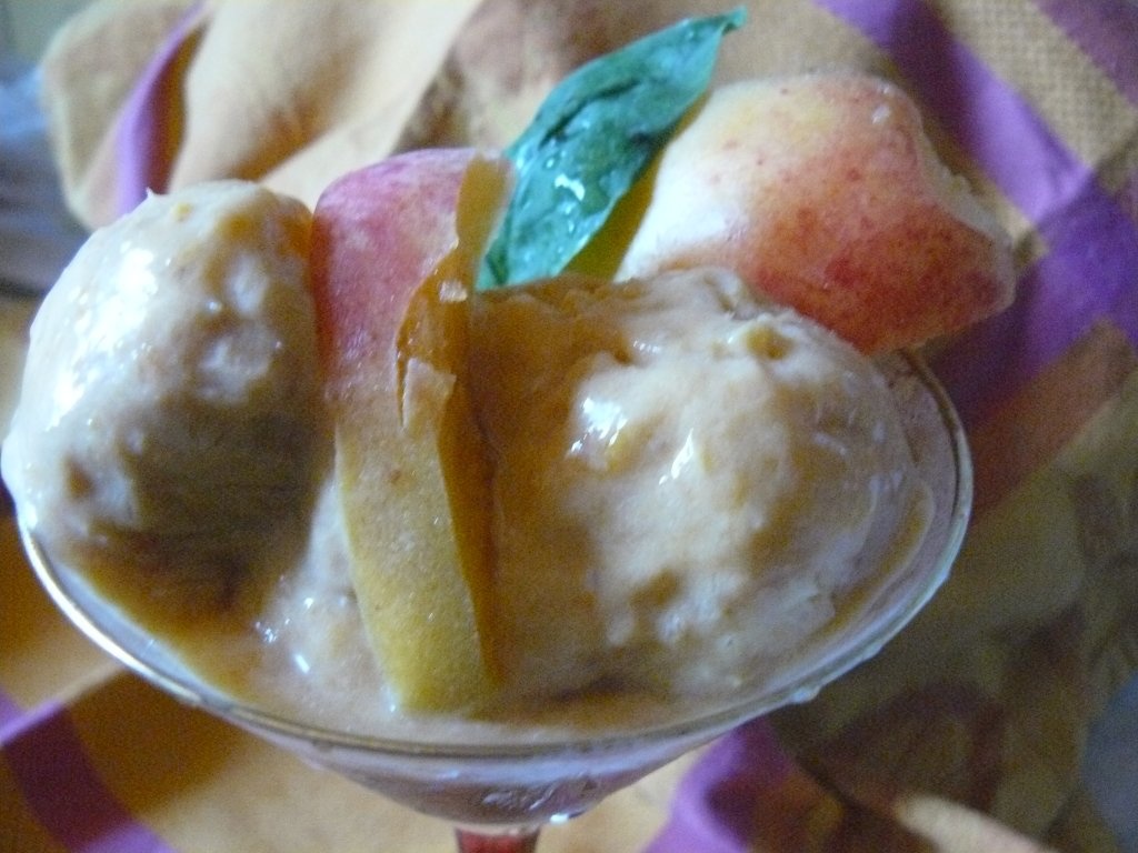 Ingheţată cu spumă de la dulceaţa de caise