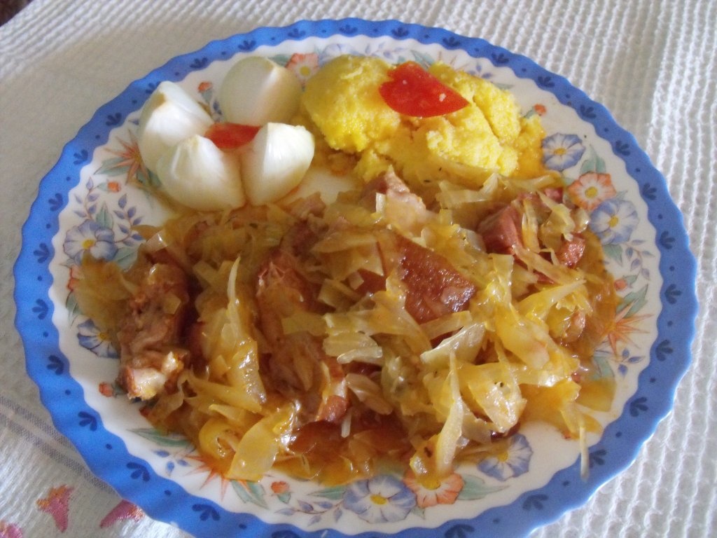 Varza murata cu ciolan afumat