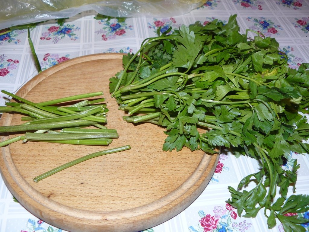 Cum să păstrăm verdeaţa proaspătă la frigider?