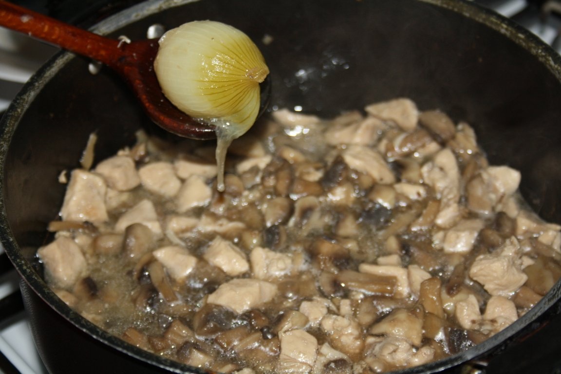 Ciulama de pui cu ciuperci