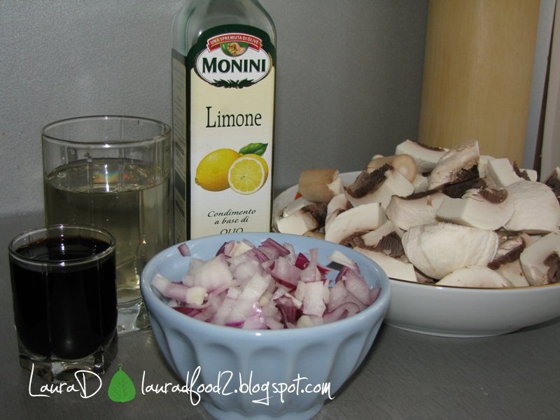 Pui umplut cu ciuperci si orez aromat