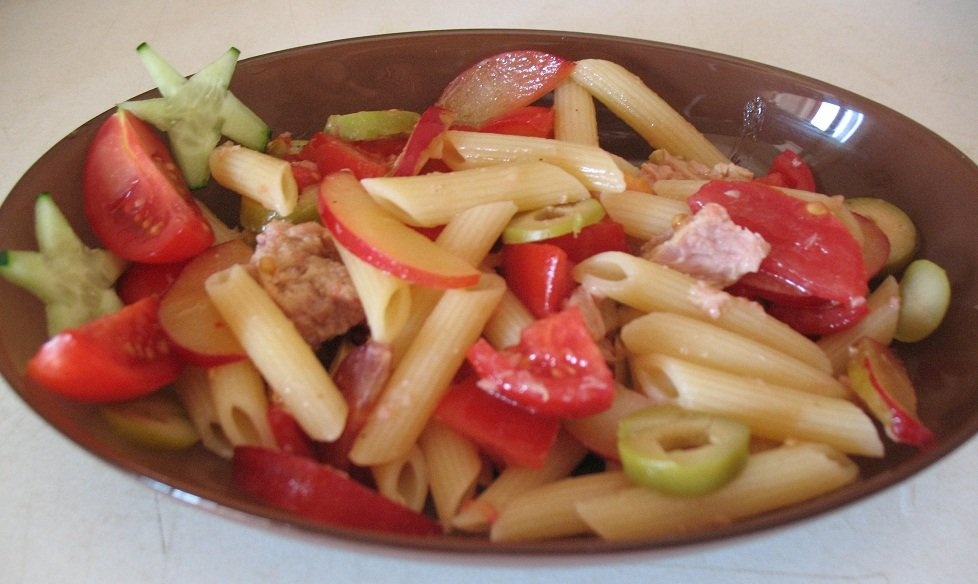 Salata cu paste si ton