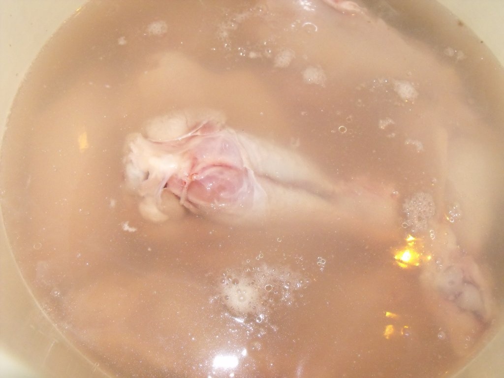 Supa de curcan cu taitei de casa