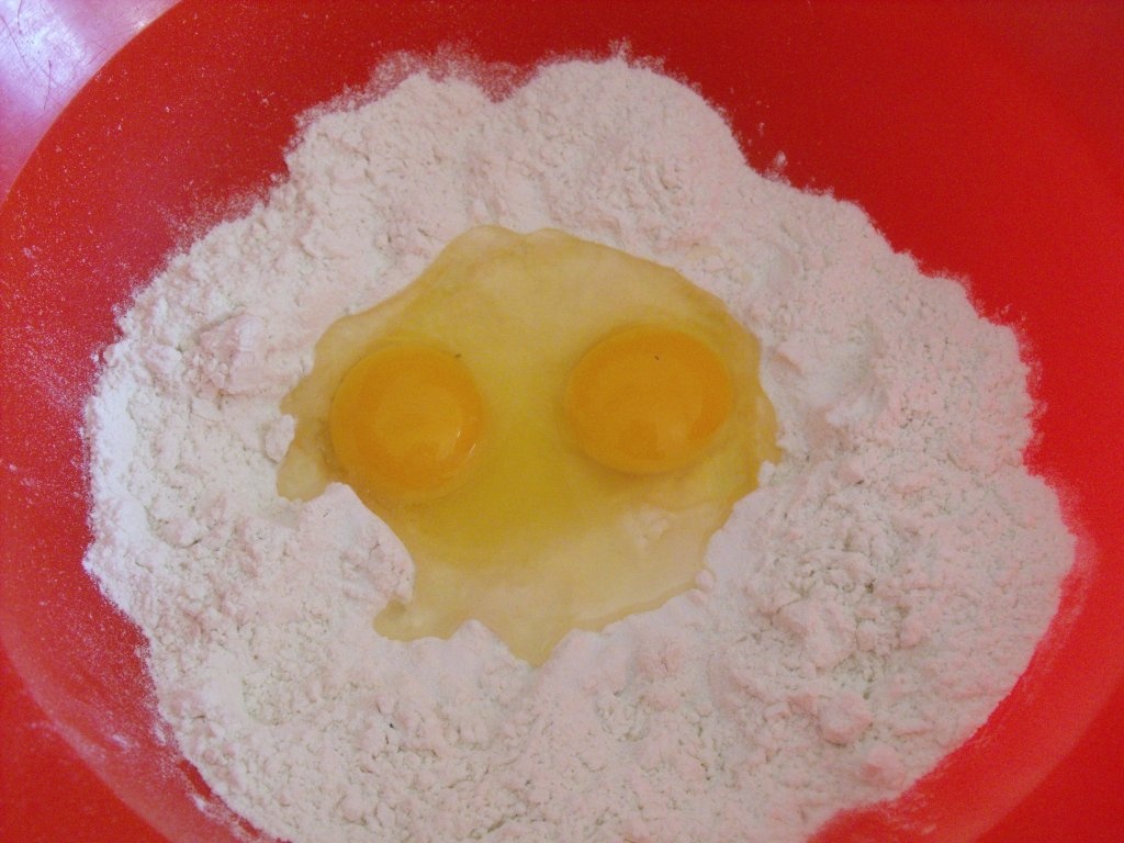 Supa de curcan cu taitei de casa