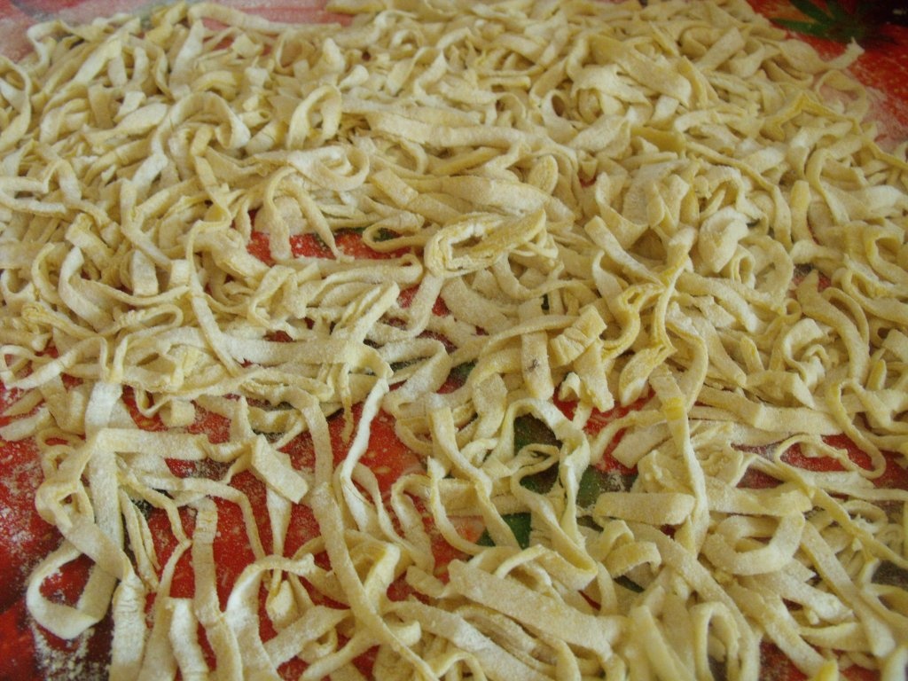 Supa de curcan cu taitei de casa