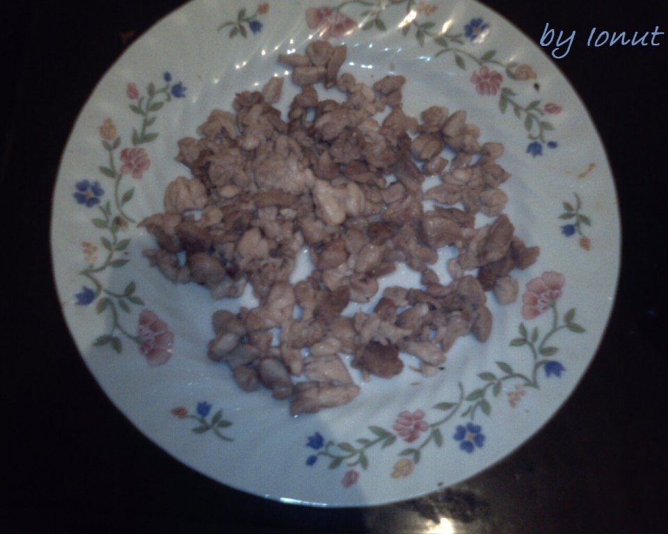 Aperitiv cu branza si carne