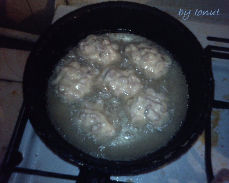 Aperitiv cu branza si carne