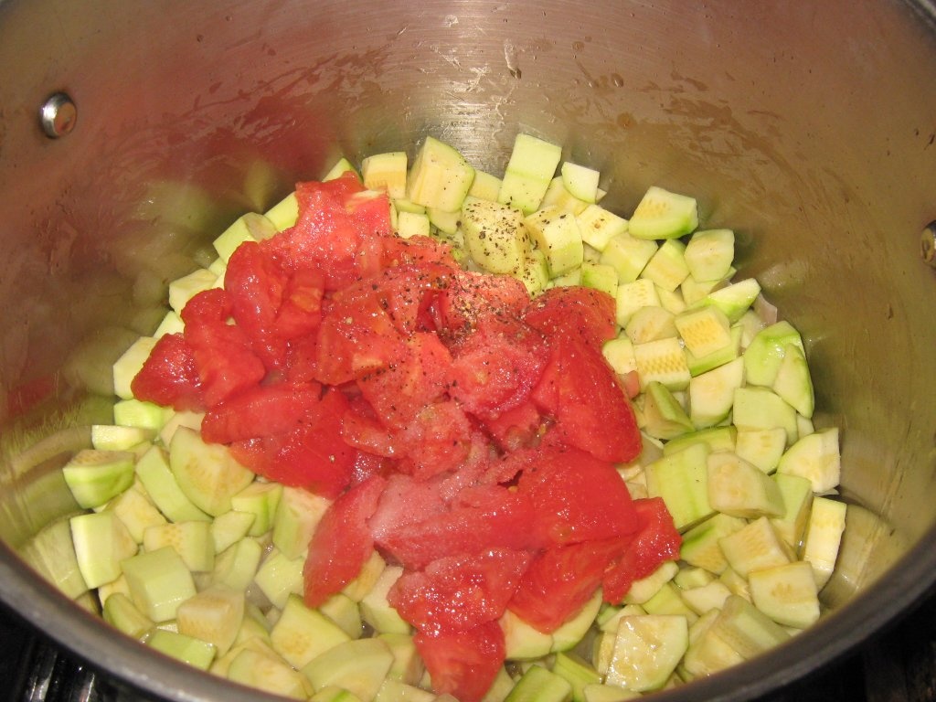 Mancare de dovlecei de post-Kusa hart-specific Palestinei