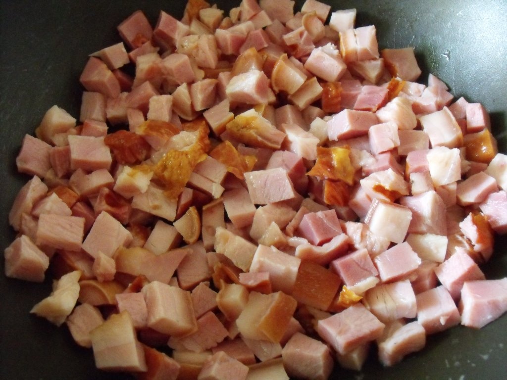 Mamaliga cu branza si ciolan afumat