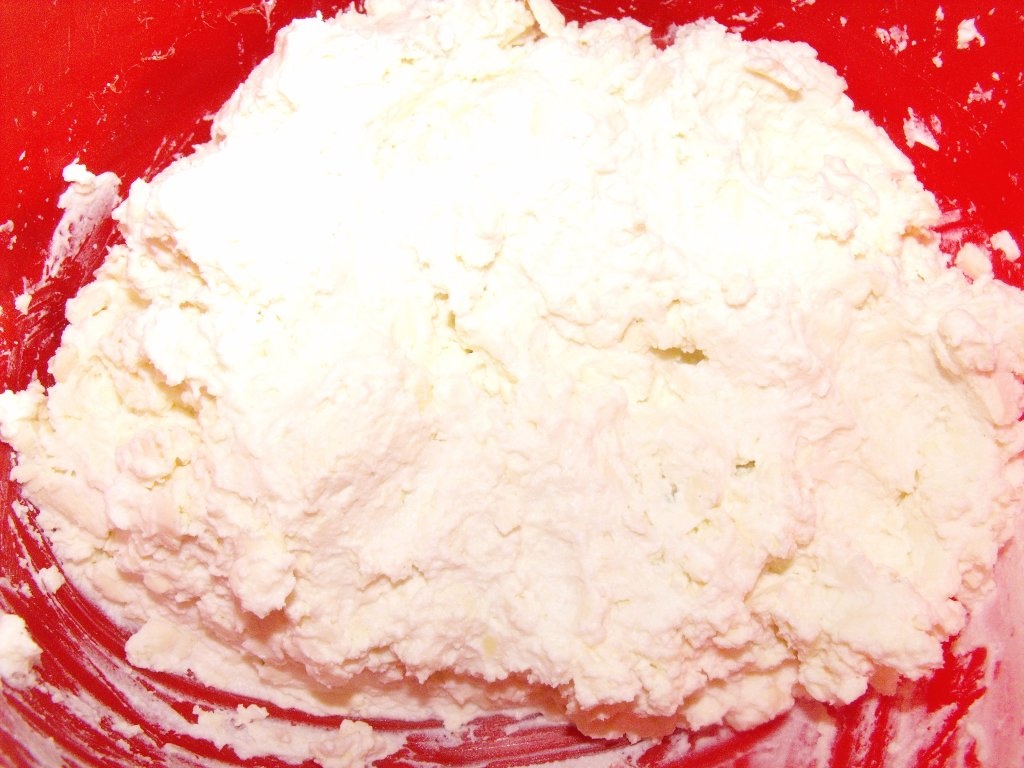 Mamaliga cu branza si ciolan afumat