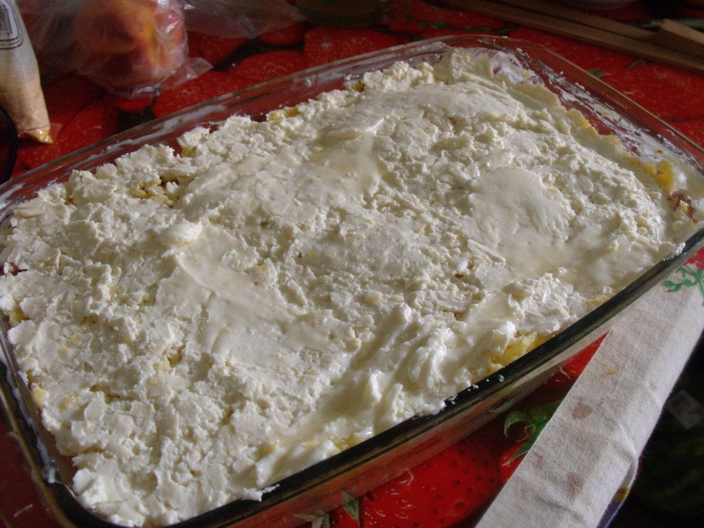 Mamaliga cu branza si ciolan afumat