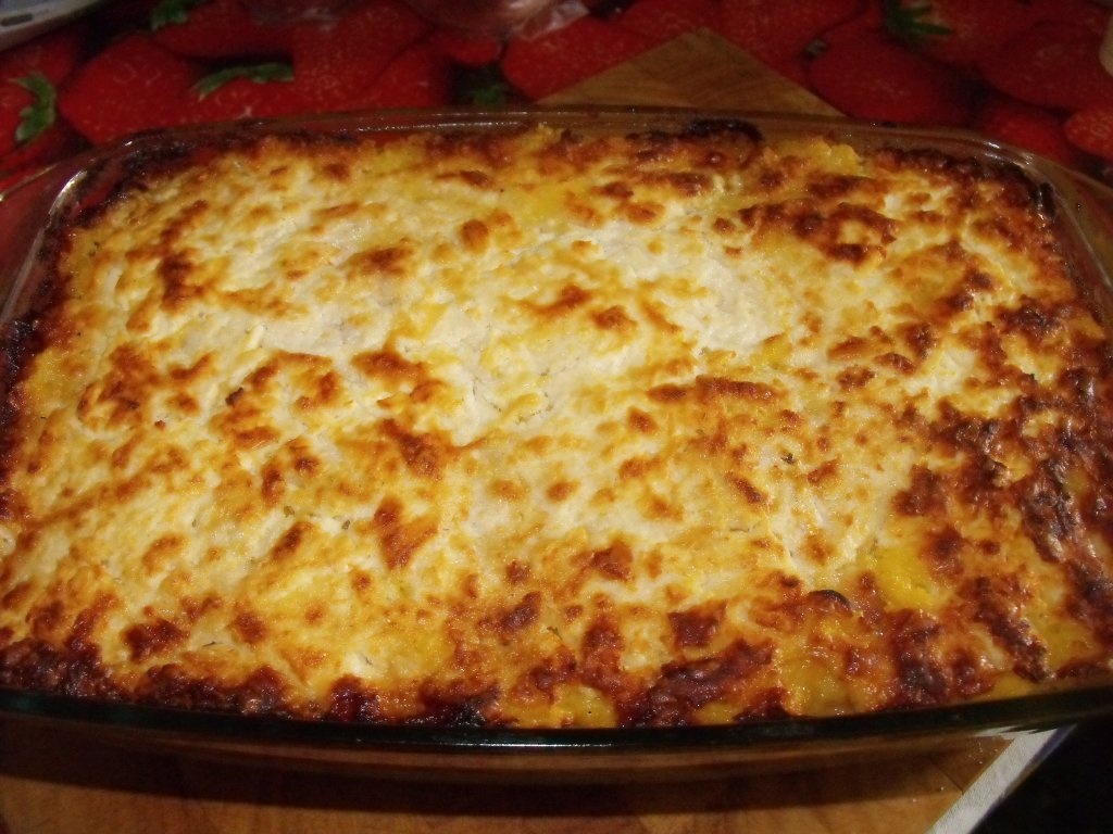 Mamaliga cu branza si ciolan afumat