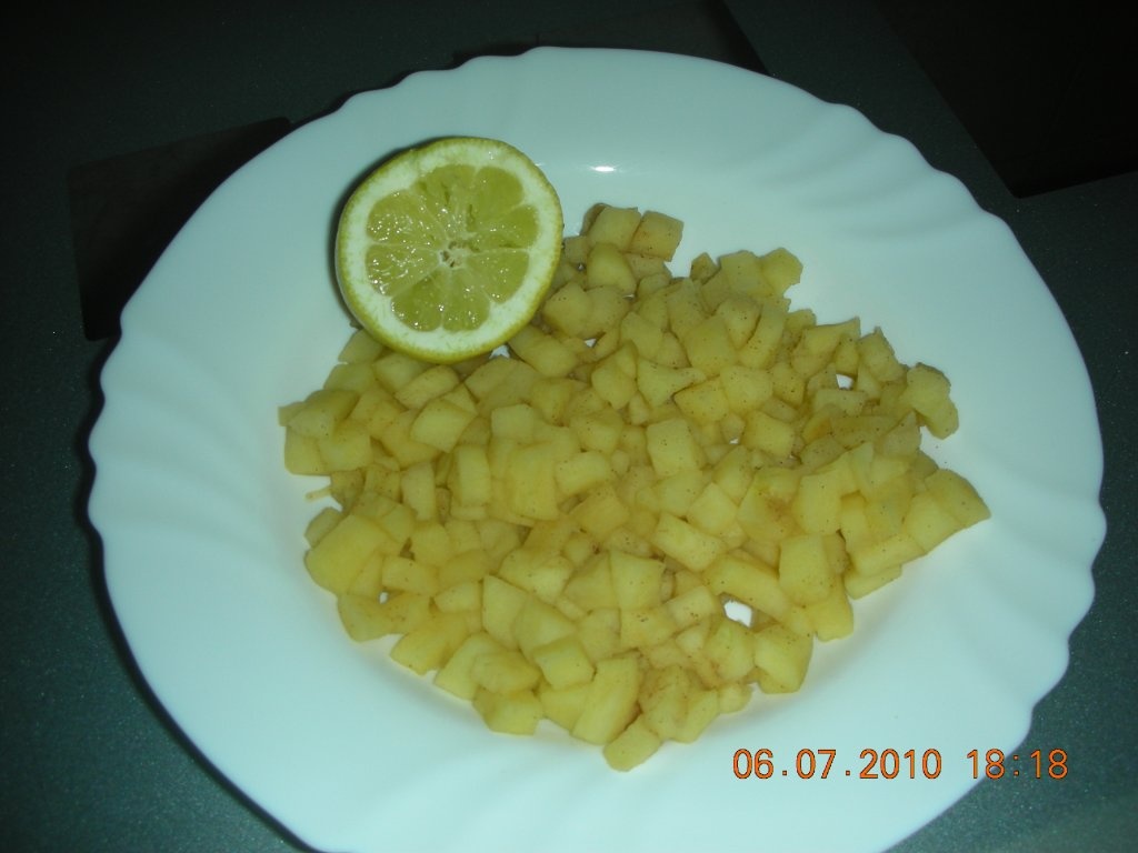 Pateuri cu crema si mere (sfogliatele)