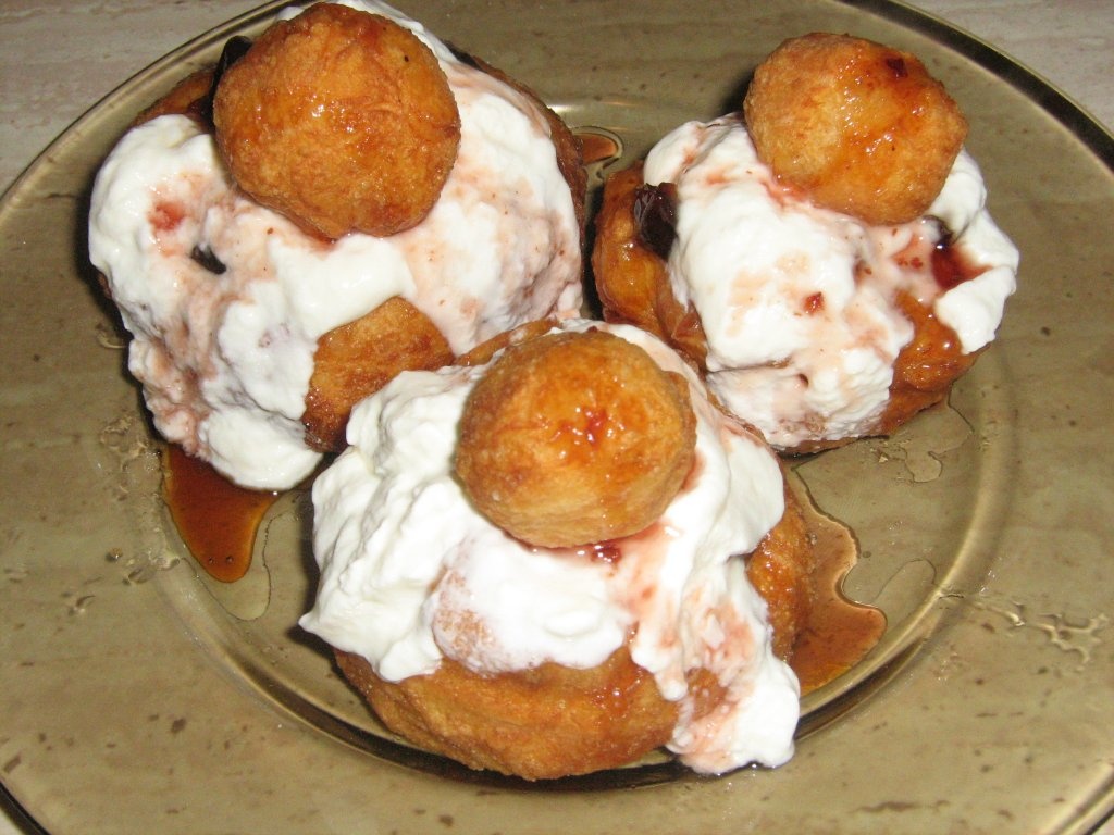 Reţetă de preparare a papanaşilor