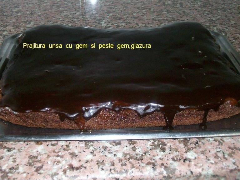 Prajitura cu cacao si gem