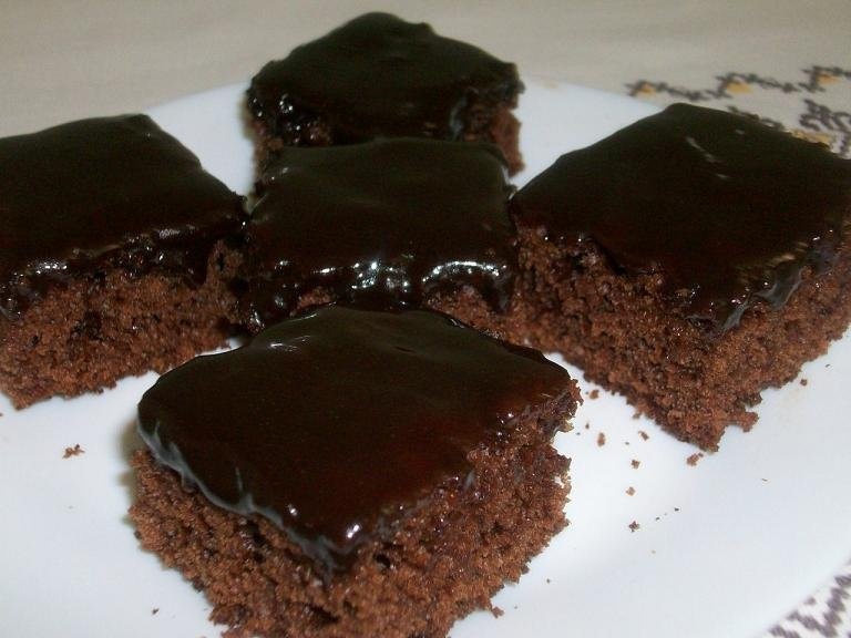 Prajitura cu cacao si gem