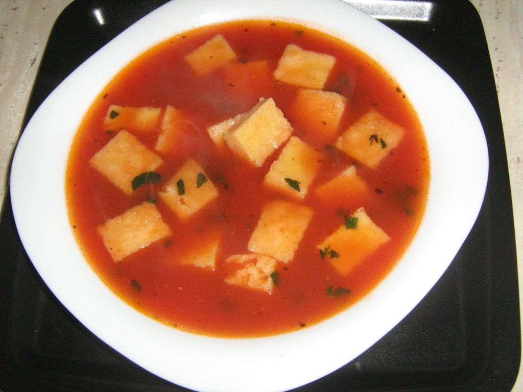 Supa de rosii cu galuste imperiale