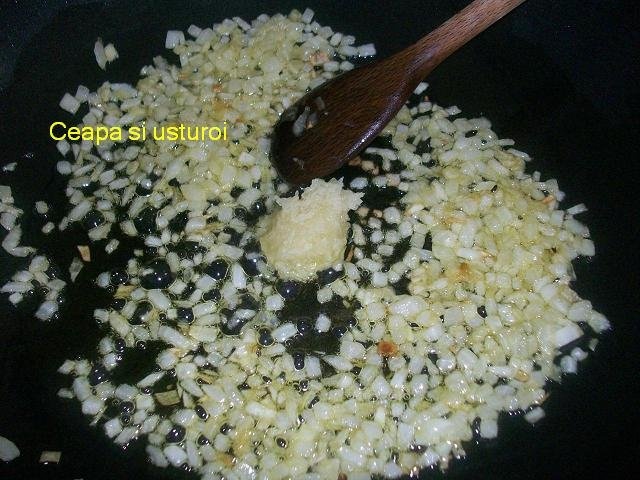 Salata de vinete(coapte) cu pasta de rosii(specific arab)